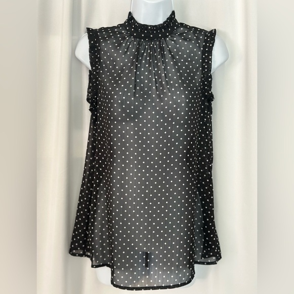 Who What Wear Black and White Ruffled Flutter Sleeve Top (750) - Picture 1 of 12